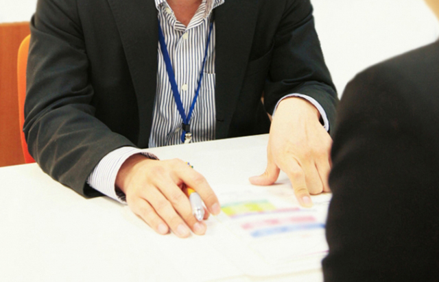 中国語のオンラインレッスンは当校へ